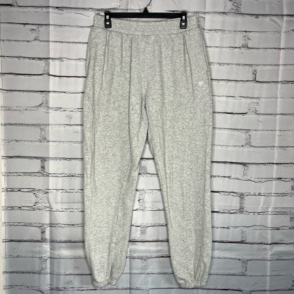 Forever 21 Light Heather Grey Joggers Elastic Waistband Relaxed Fit SZ L Yoga